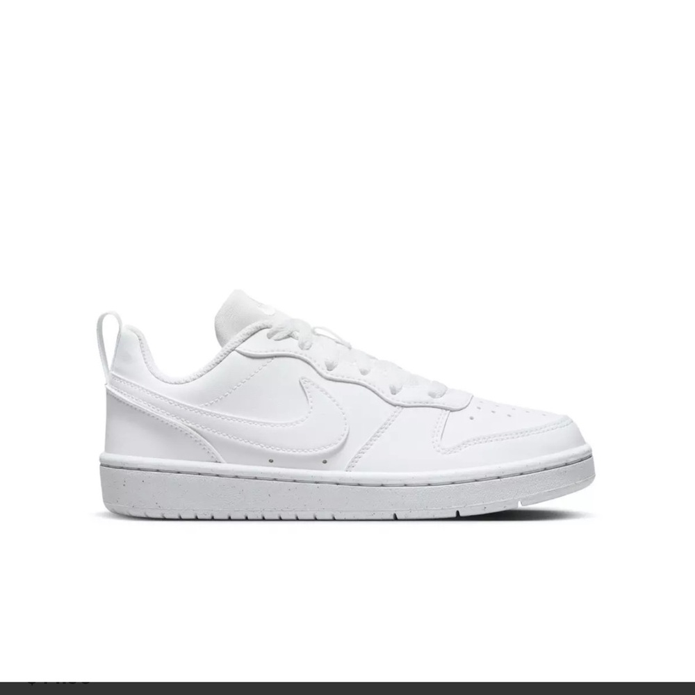NIKE court shoes 3.5 y EUC